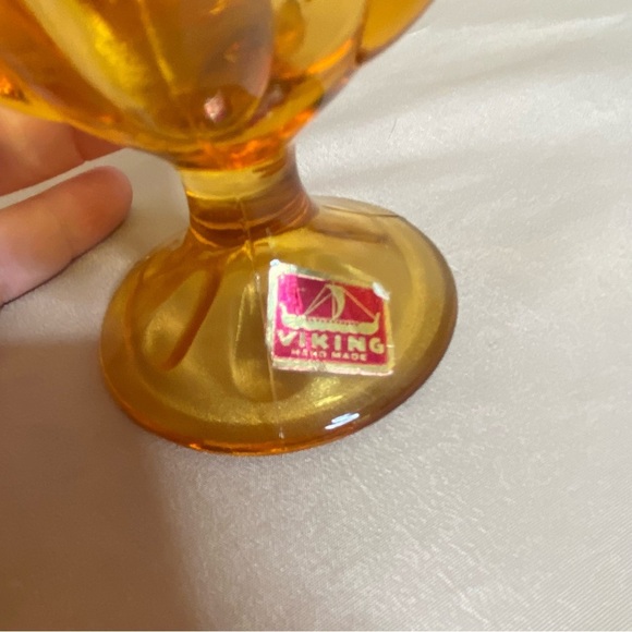 Vintage Viking Glass Vases - Picture 9 of 11
